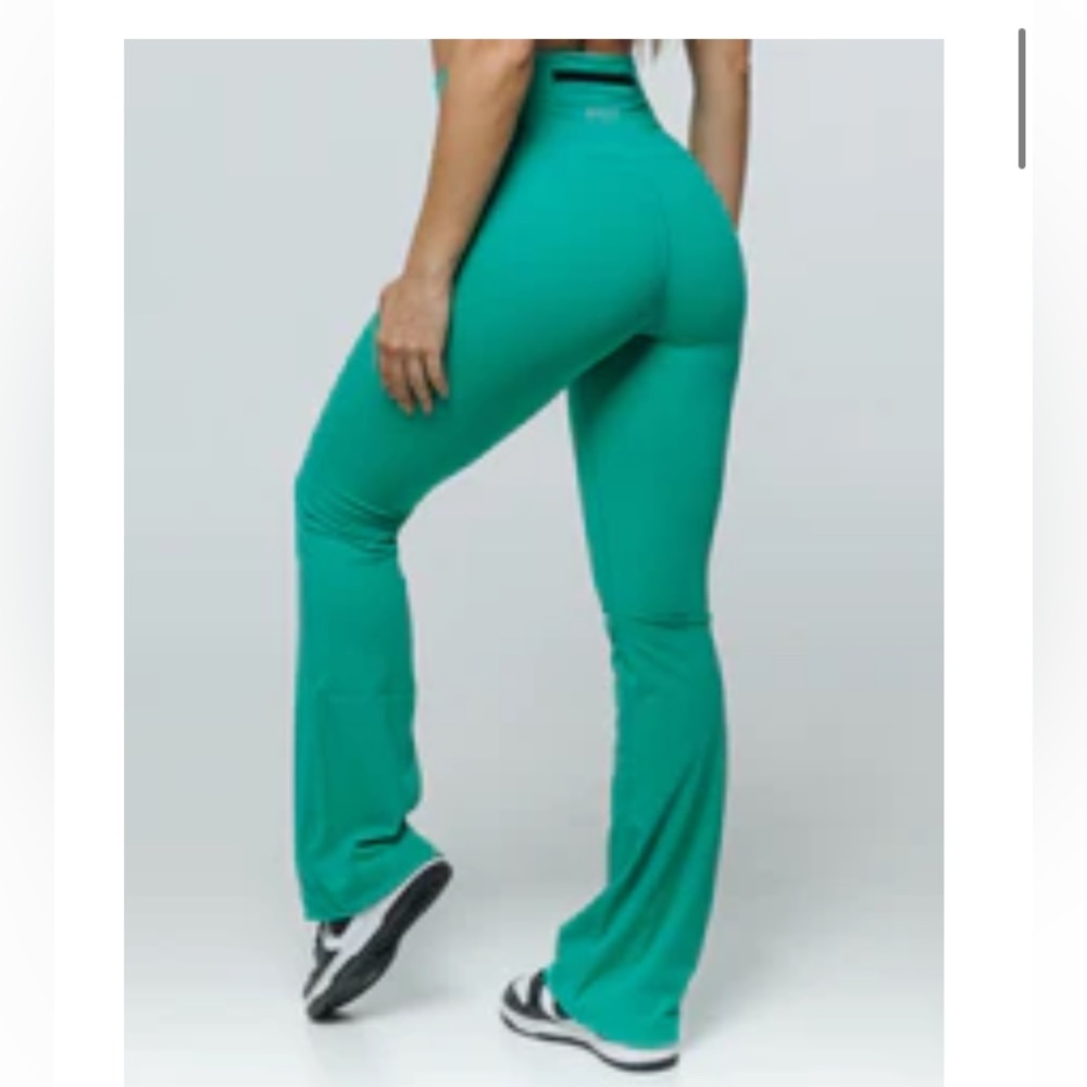 ECHT FLARE LEGGINGS - EMERALD GREEN (XL)